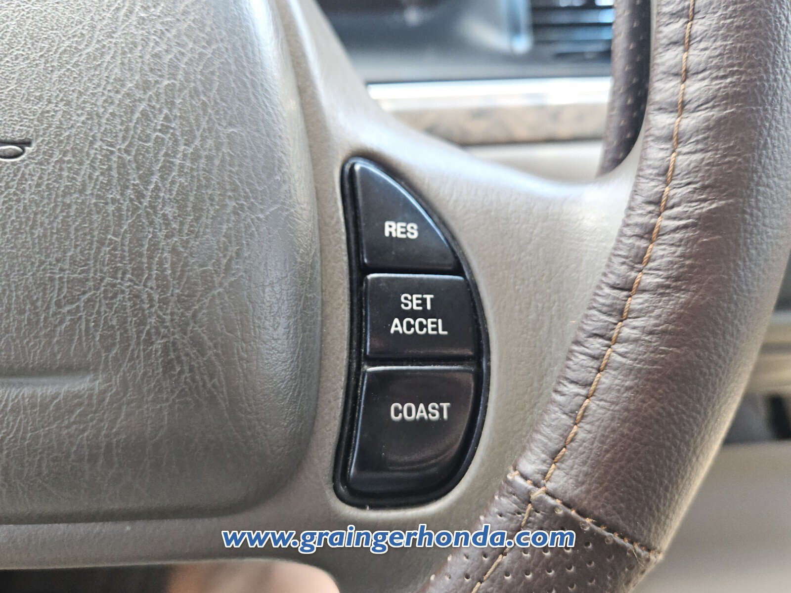 Used 2000 Ford Crown Victoria RWD image 20