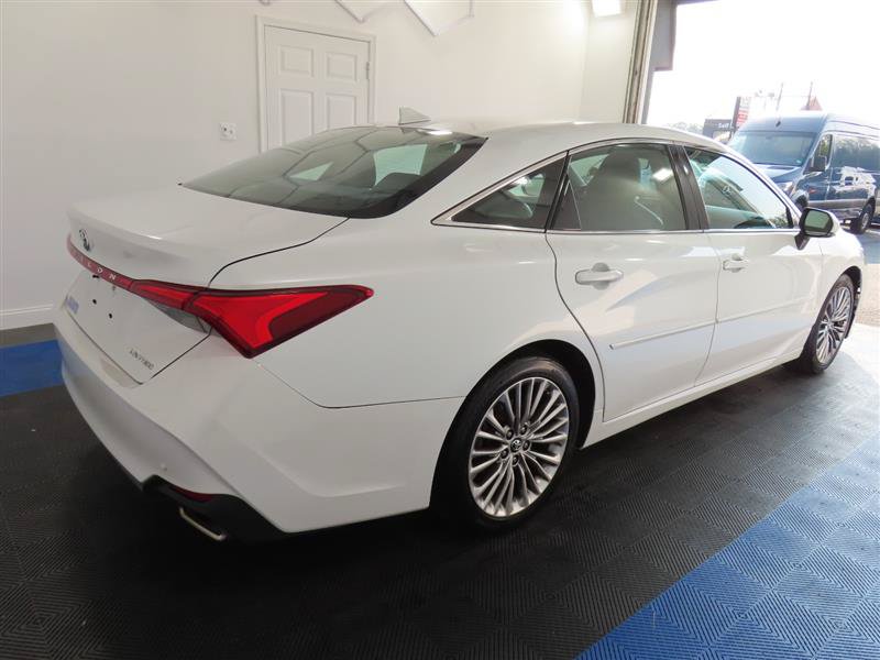 Used 2019 Toyota Avalon Limited w/ Advanced Safety Package FWD image 14
