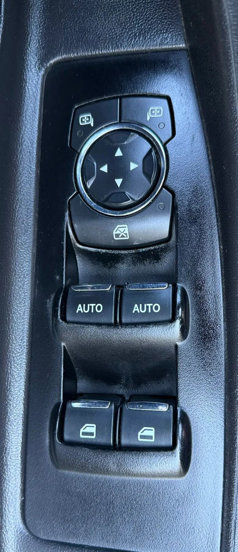 Used 2015 Ford Taurus SHO w/ Equipment Group 401A image 24