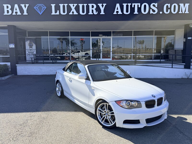 Used 2011 BMW 135i Convertible RWD image 1