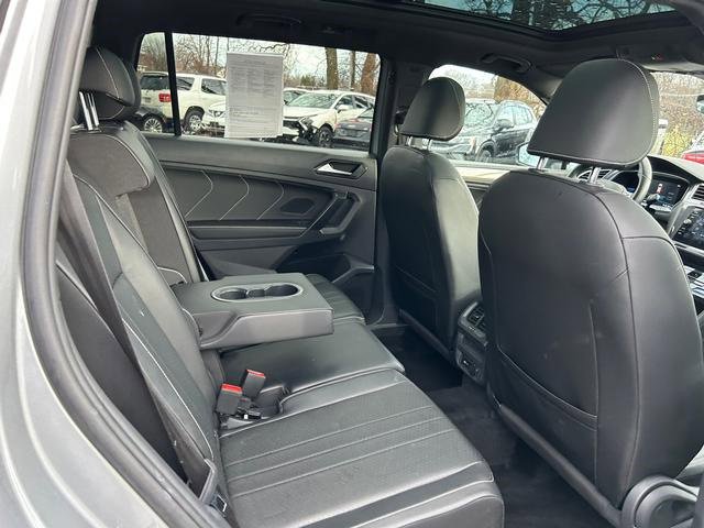 Used 2022 Volkswagen Tiguan SE R-Line image 24