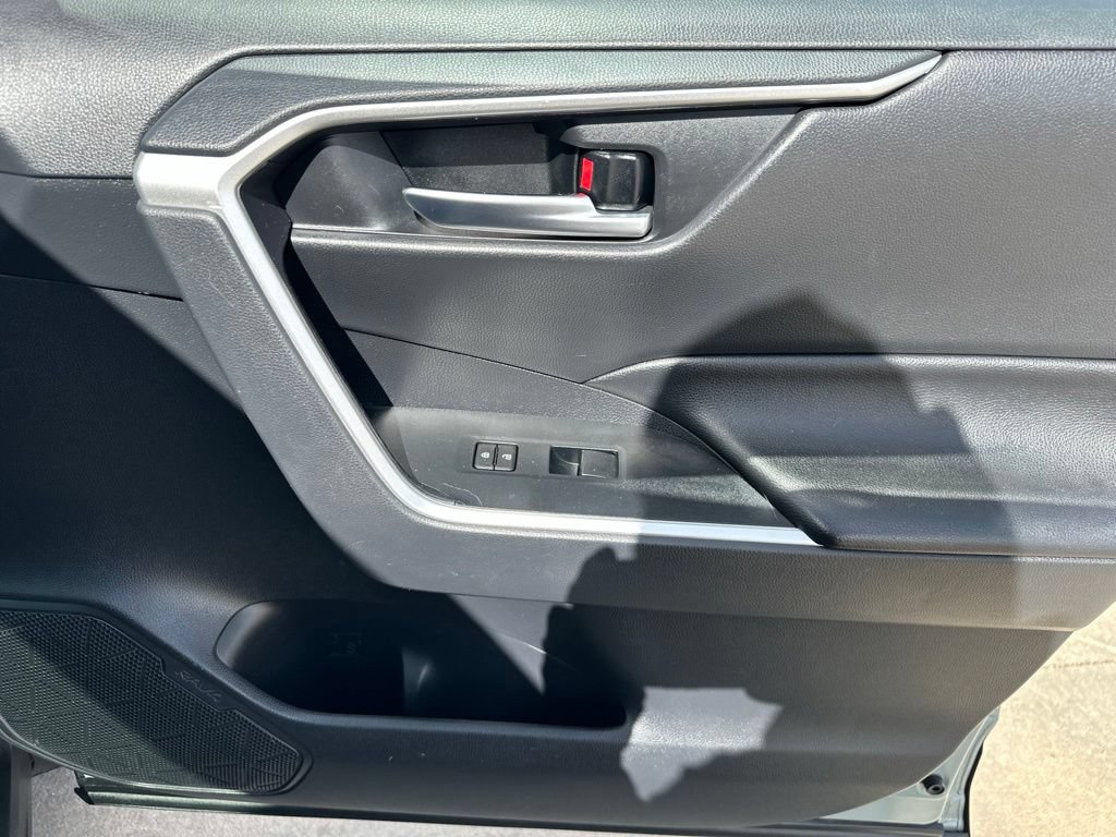 Used 2019 Toyota RAV4 XLE w/ Convenience Package AWD/4WD image 34