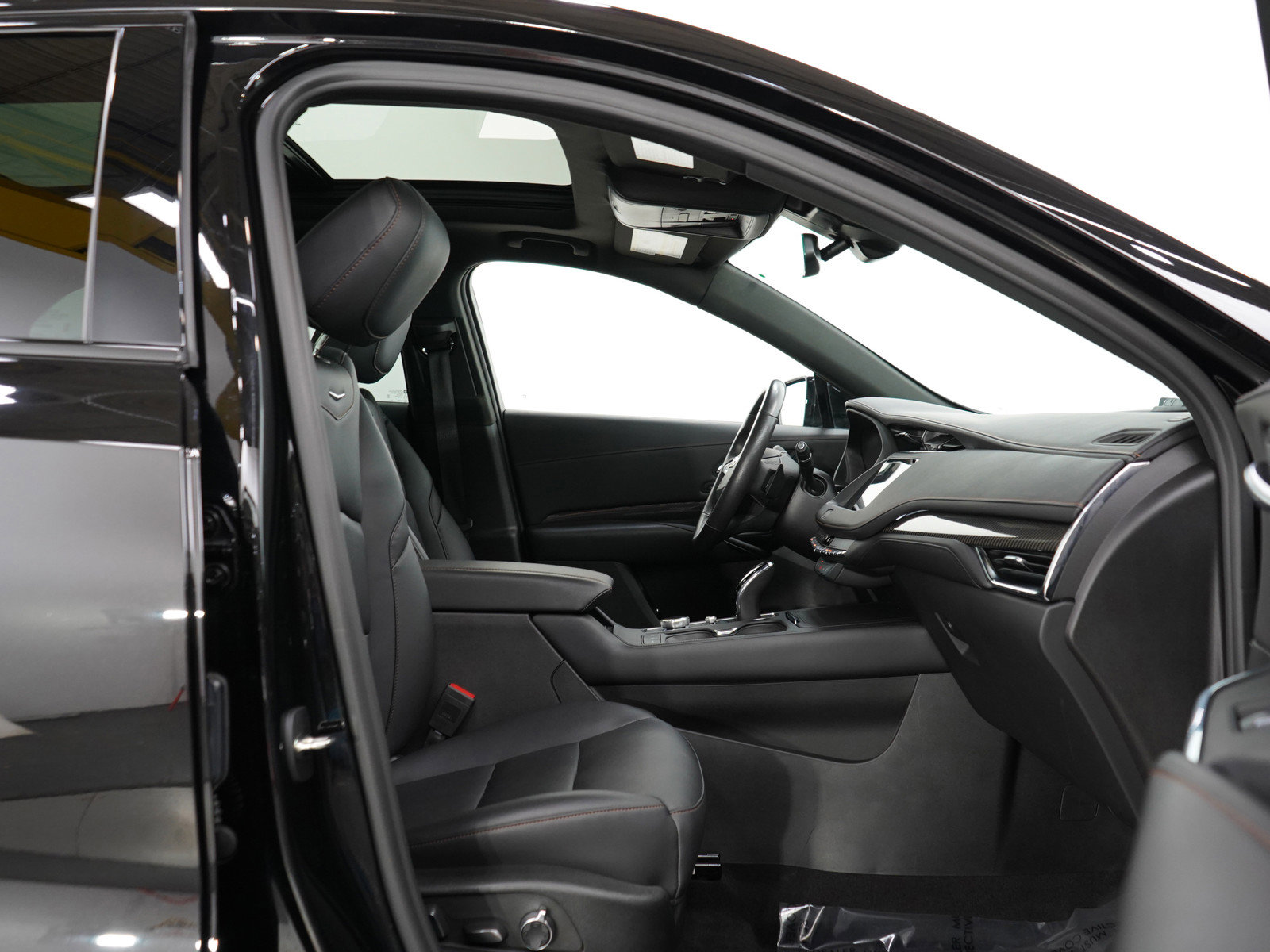 Used 2023 Cadillac XT4 Sport image 11