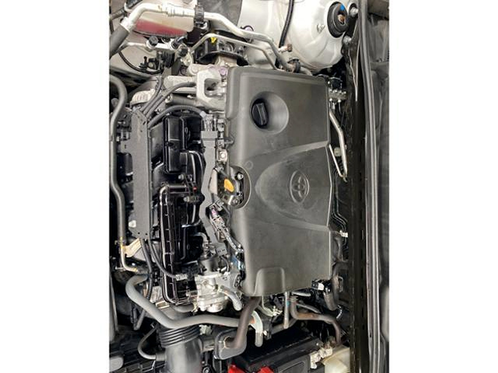 Used 2023 Toyota Camry SE FWD image 10