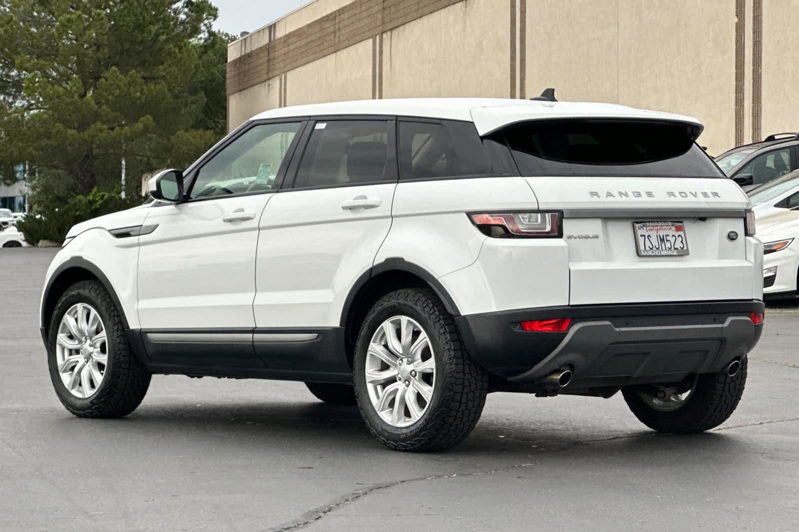 Used 2016 Land Rover Range Rover Evoque SE image 7