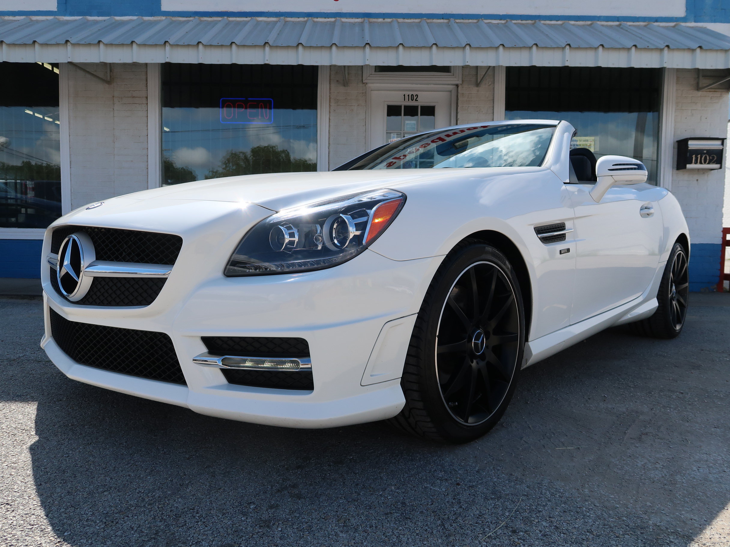 Used 2015 Mercedes-Benz SLK 250 image 5
