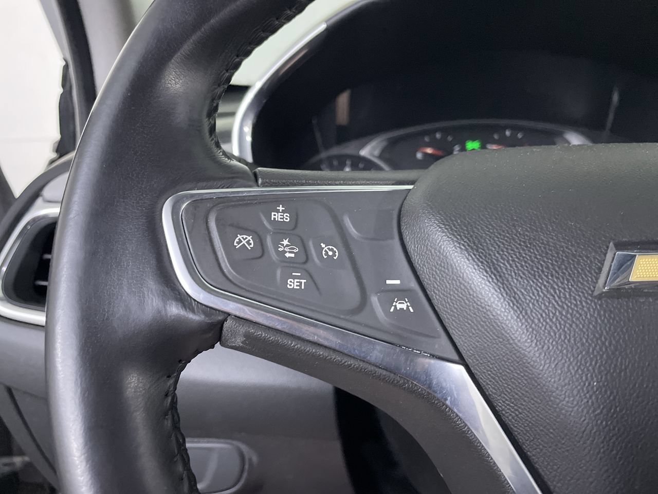 Used 2019 Chevrolet Equinox LT AWD/4WD image 24