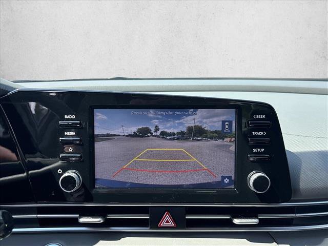 Used 2022 Hyundai Elantra SEL w/ Convenience + Premium Package FWD image 15
