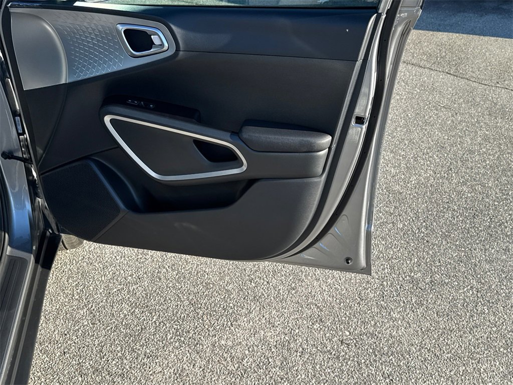 New 2025 Kia Soul S image 14