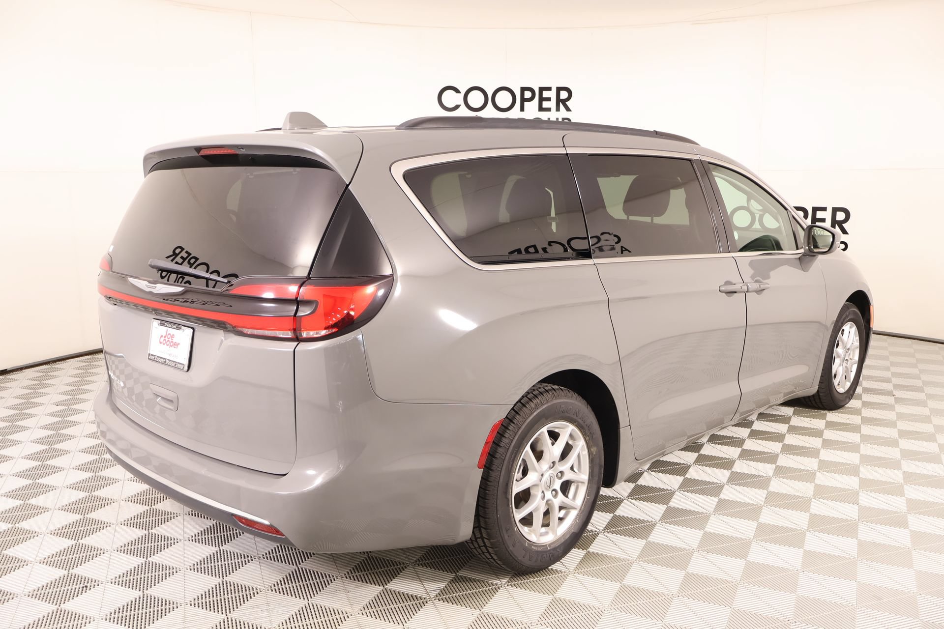 Used 2022 Chrysler Pacifica Touring-L FWD image 20