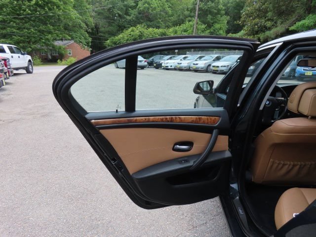 Used 2010 BMW 528i Sedan RWD image 10