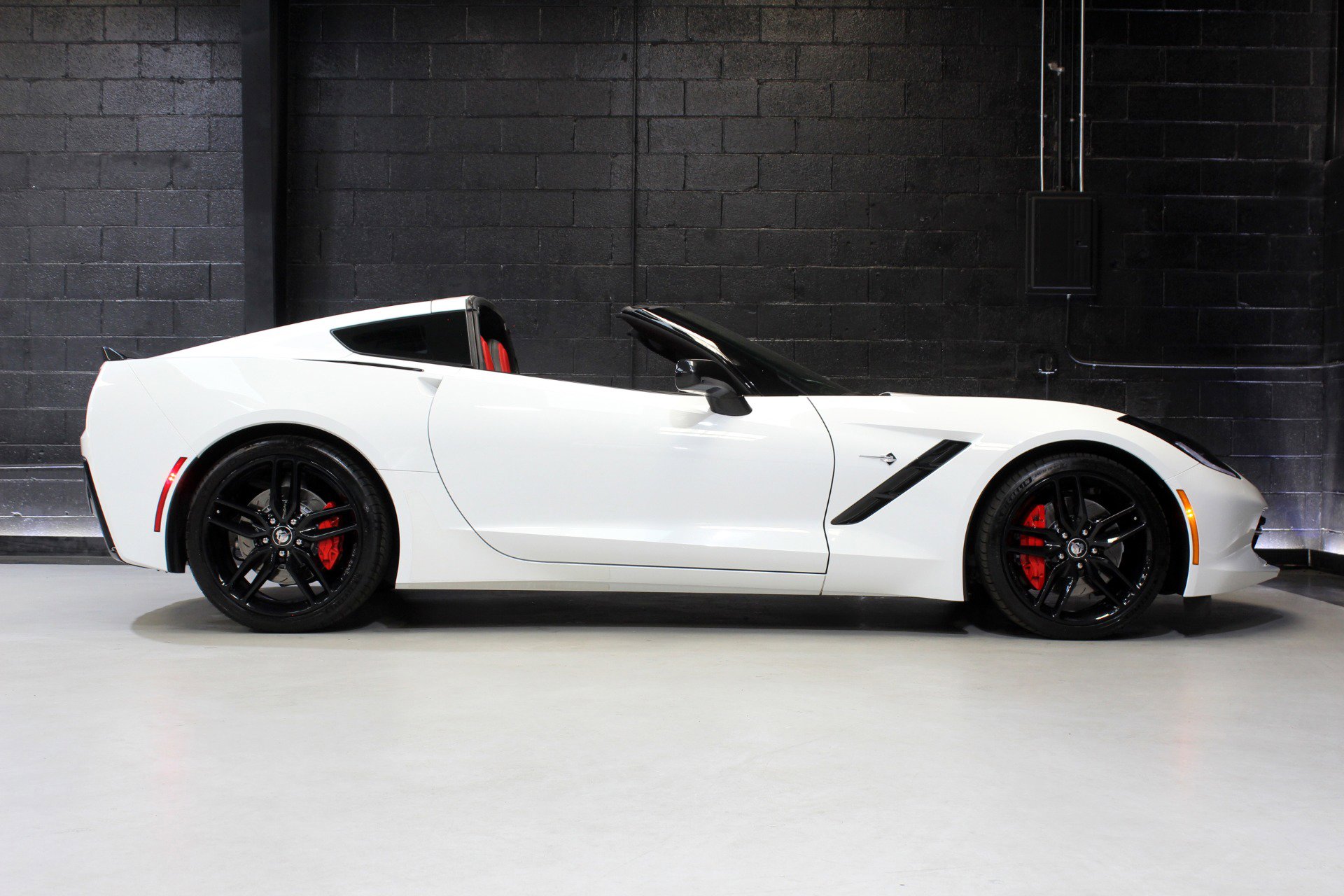 Used 2016 Chevrolet Corvette Stingray Coupe w/ 2LT Preferred Equipment Group RWD image 22