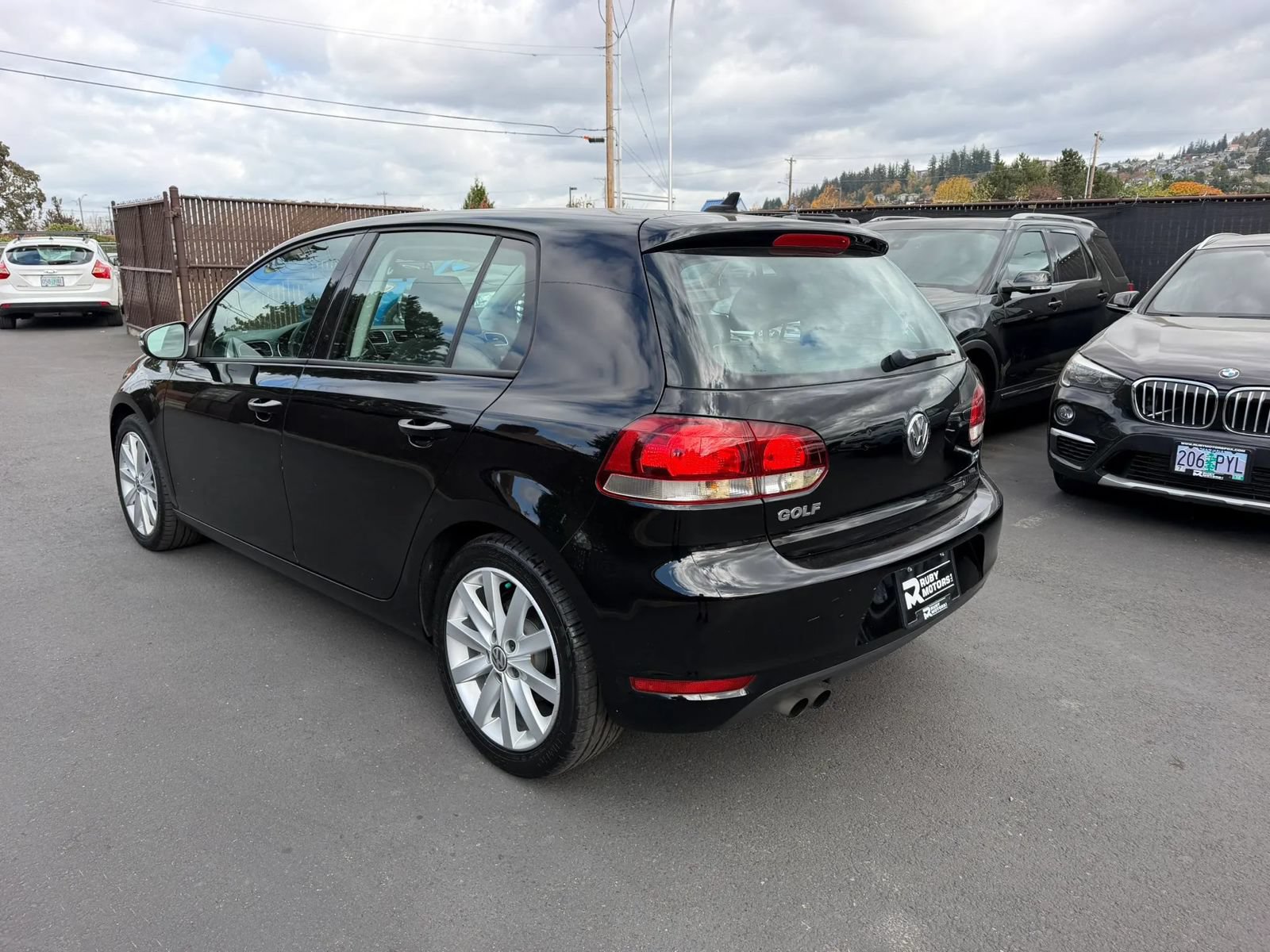 Used 2011 Volkswagen Golf TDI FWD image 6