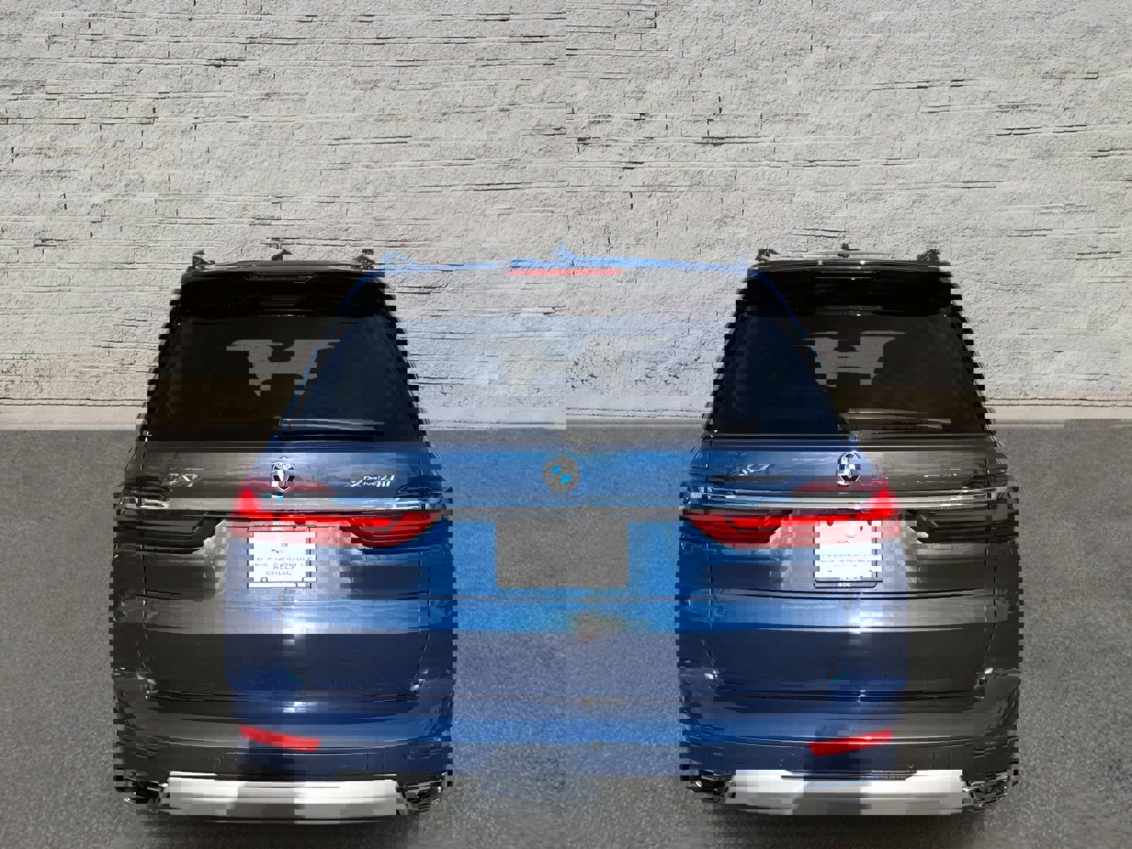 Used 2021 BMW X7 xDrive40i w/ Premium Package 2 image 4