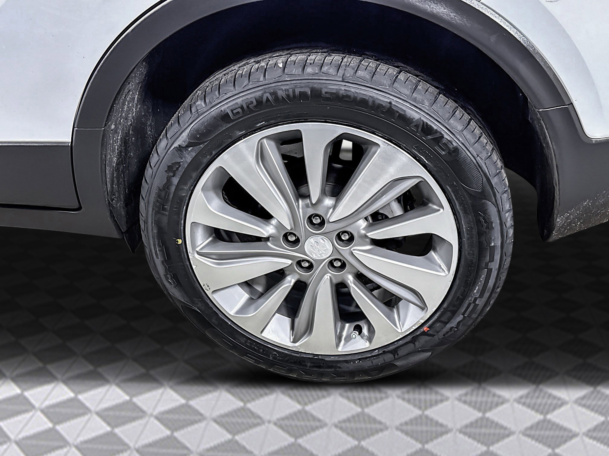 Used 2020 Buick Encore Preferred image 38