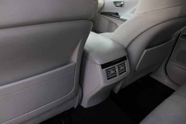 Used 2013 Toyota Venza LE FWD image 12