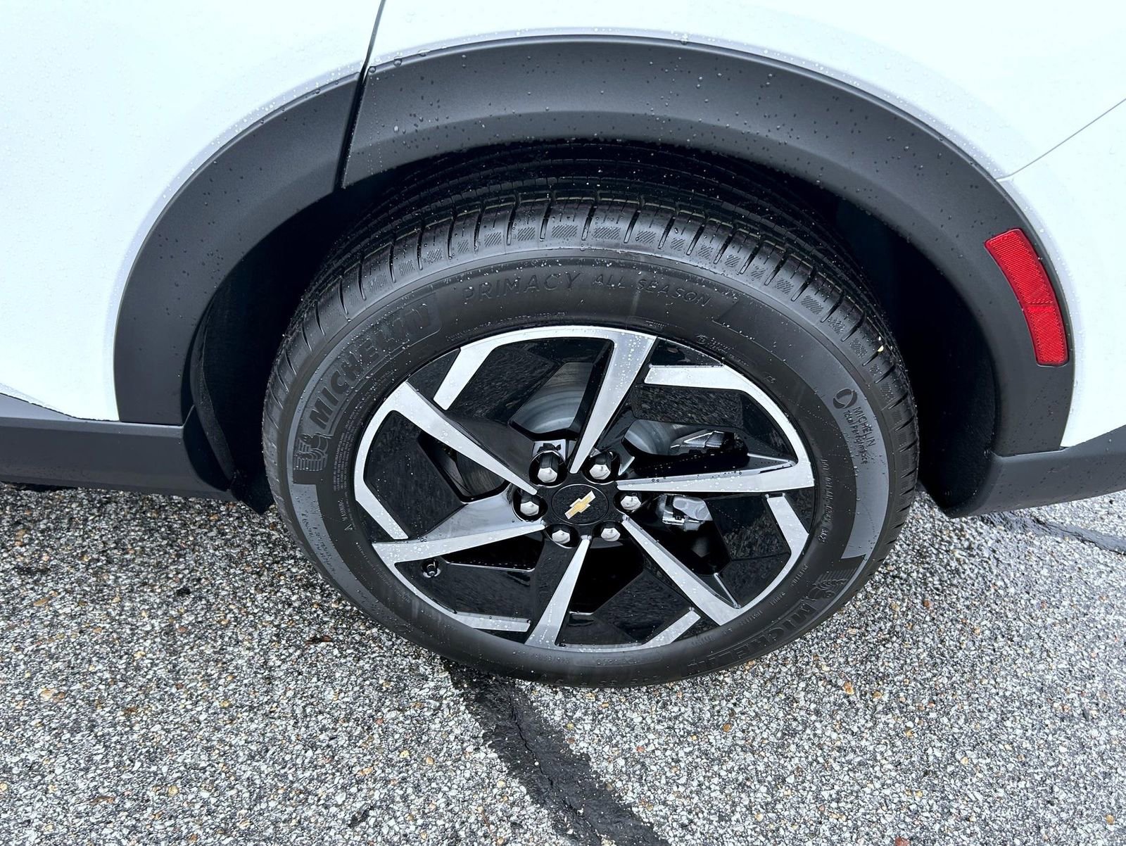 New 2026 Chevrolet Equinox EV LT image 22