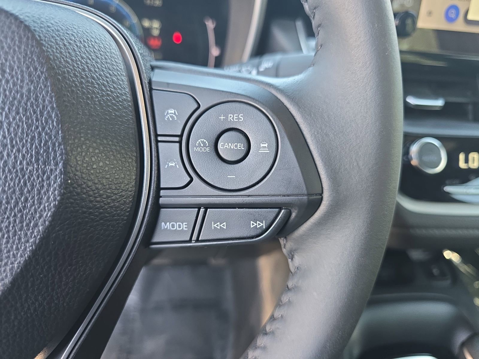 Used 2024 Toyota Corolla XSE FWD image 17