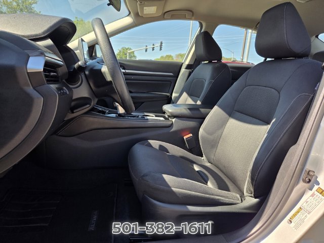 Used 2023 Nissan Altima 2.5 SV FWD image 9