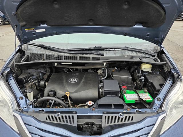 Used 2017 Toyota Sienna LE image 13