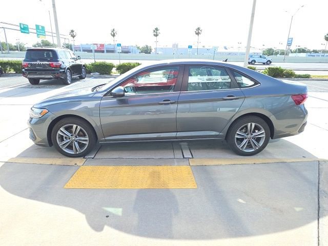 Used 2024 Volkswagen Jetta SE FWD image 7