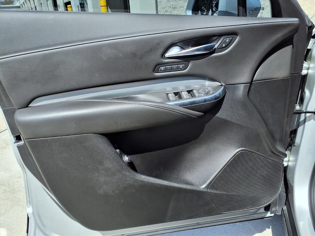 Used 2021 Cadillac XT4 Premium Luxury FWD image 21