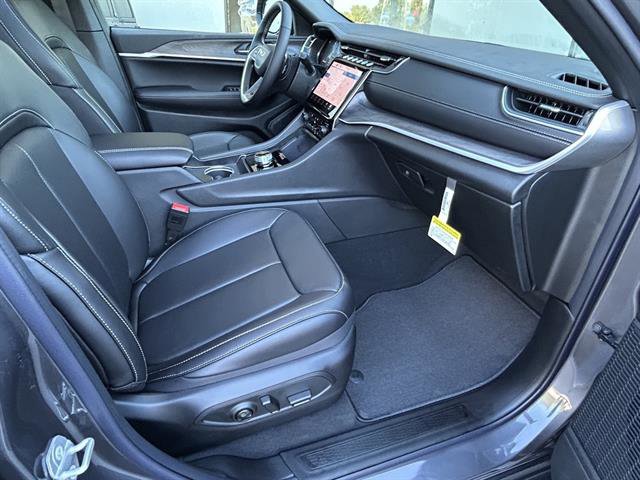 New 2025 Jeep Grand Cherokee L Limited image 21