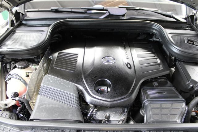 Used 2022 Mercedes-Benz GLS 450 4MATIC image 35