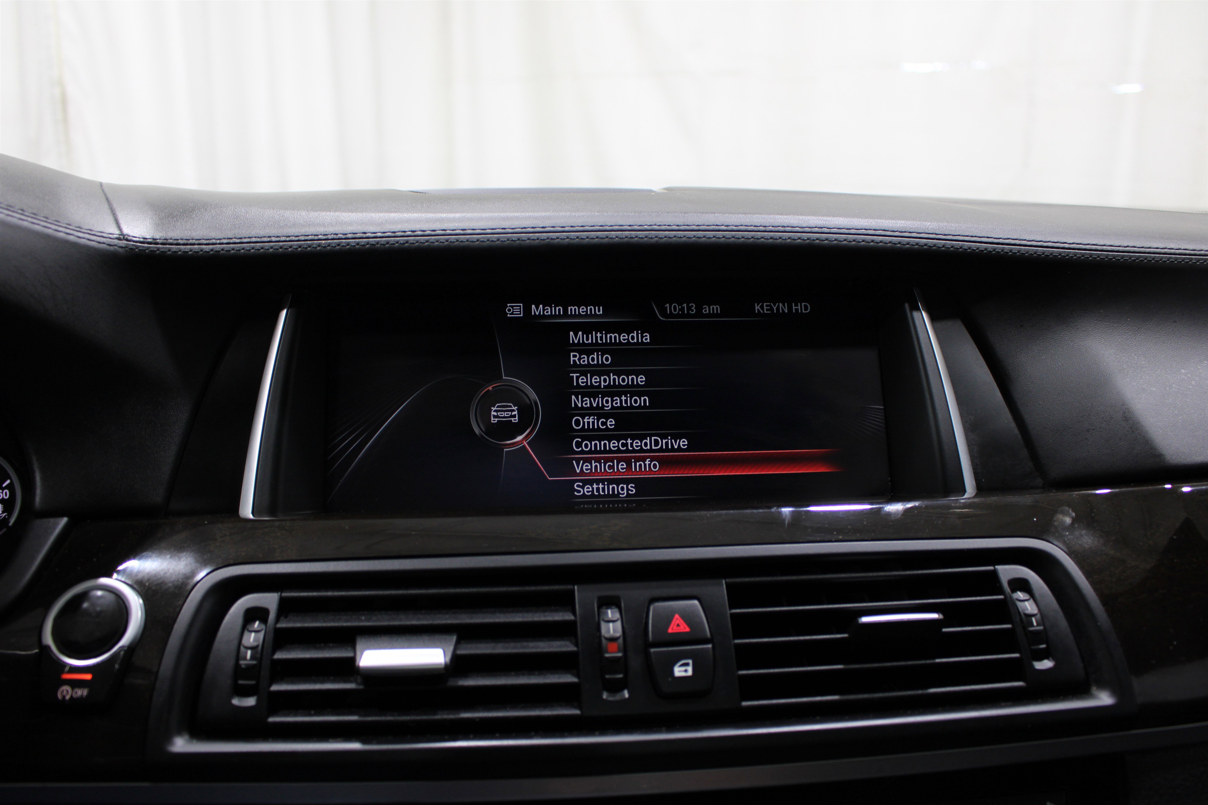 Used 2016 BMW 550i xDrive Sedan AWD/4WD image 14