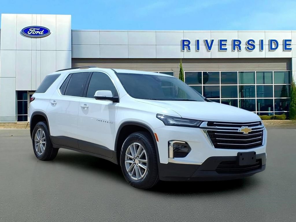 Used 2023 Chevrolet Traverse LT