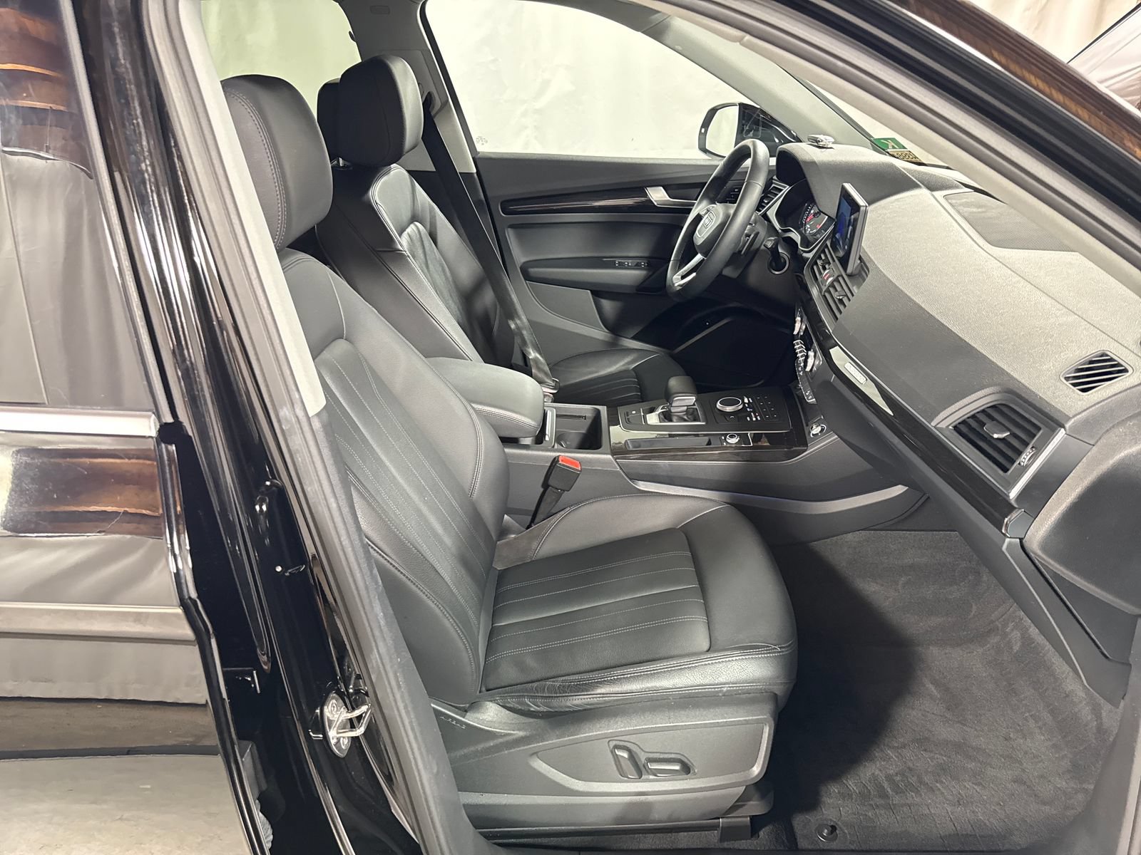Used 2019 Audi Q5 2.0T Premium w/ Convenience Package AWD/4WD image 28