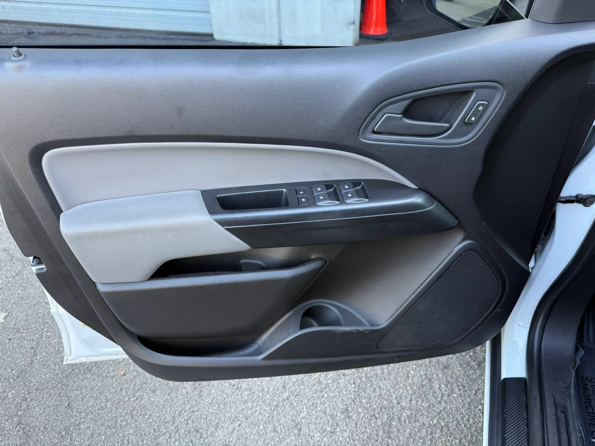 Used 2019 Chevrolet Colorado W/T RWD image 22