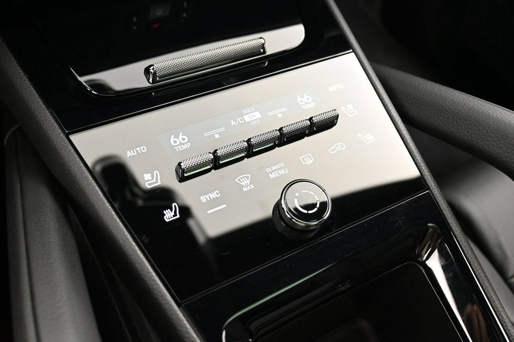 Certified 2026 Porsche Cayenne E-Hybrid AWD/4WD image 22