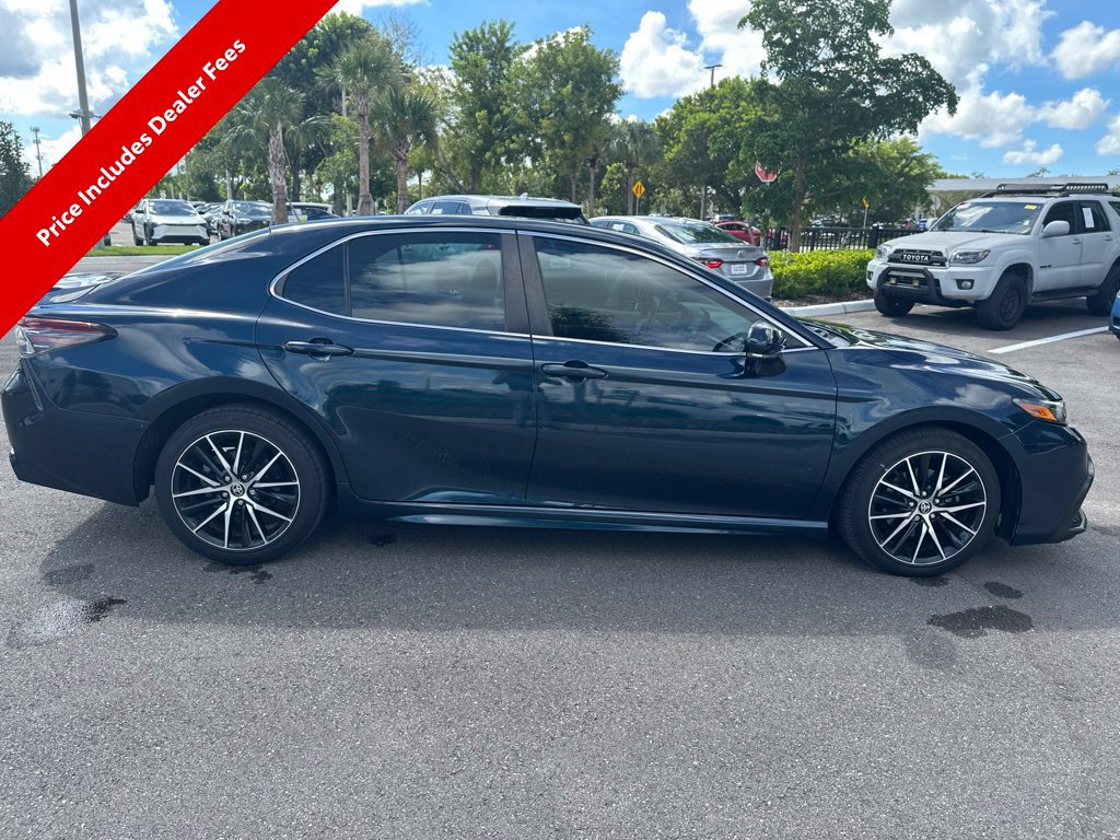 Used 2021 Toyota Camry SE w/ Audio Upgrade Package FWD image 6