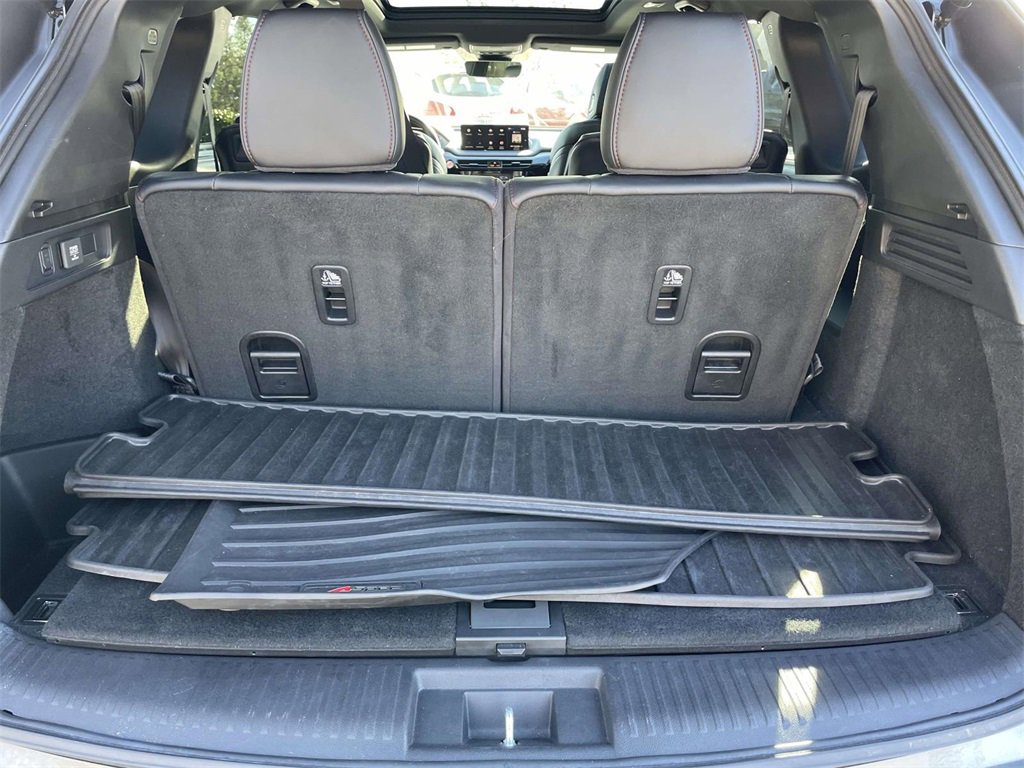 Used 2023 Acura MDX A-Spec image 11