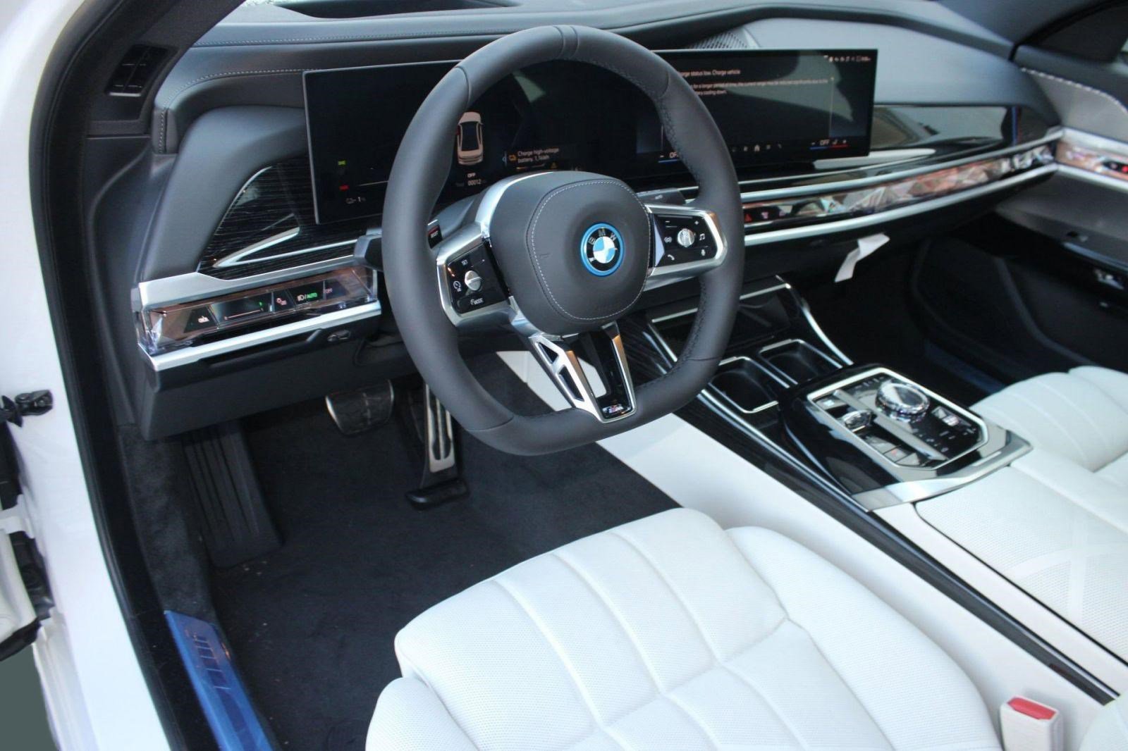 Used 2026 BMW i7 eDrive50 image 4