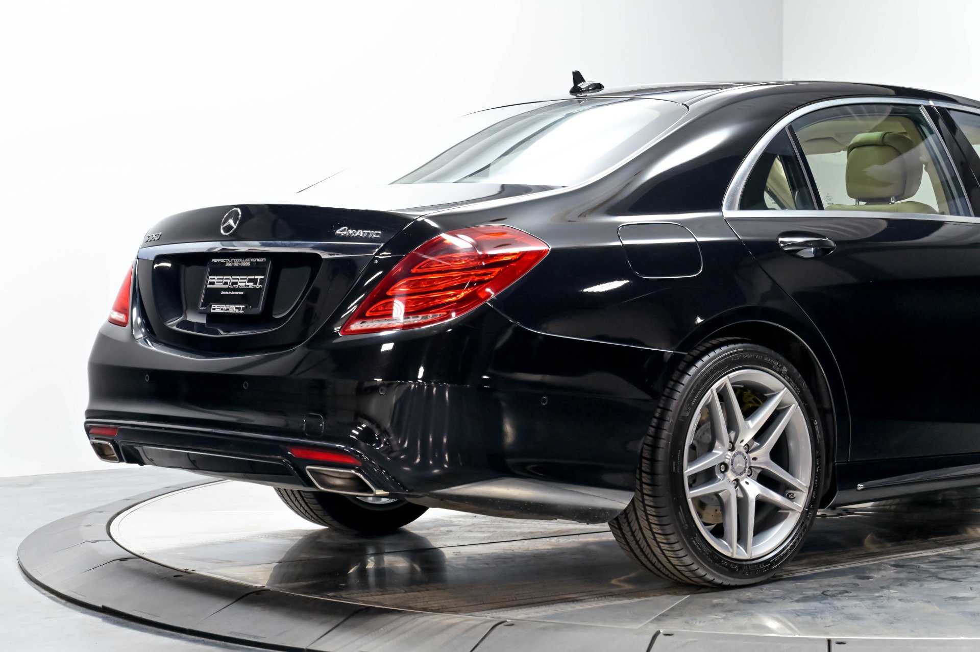 Used 2016 Mercedes-Benz S 550 4MATIC Sedan image 16