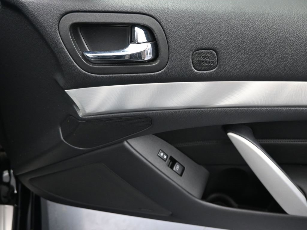 Used 2014 INFINITI Q60 Convertible w/ Premium Package image 13