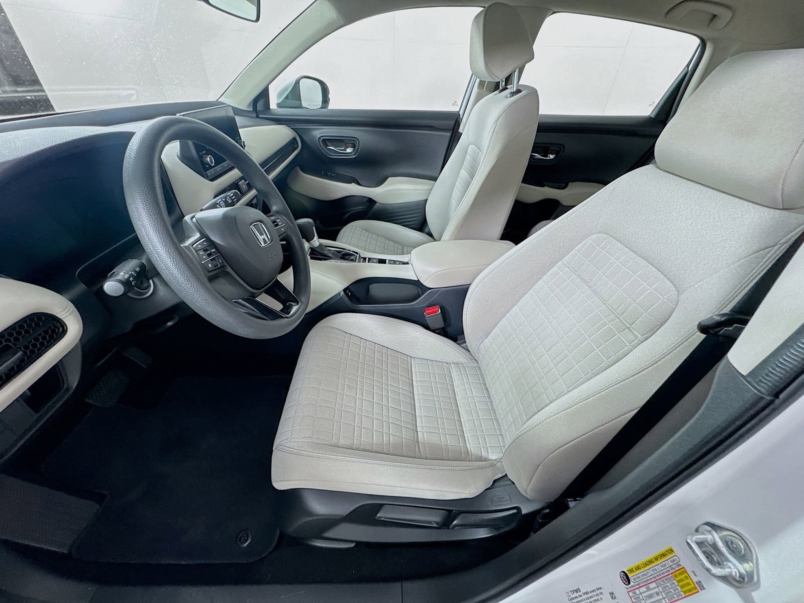 Used 2024 Honda HR-V LX image 16