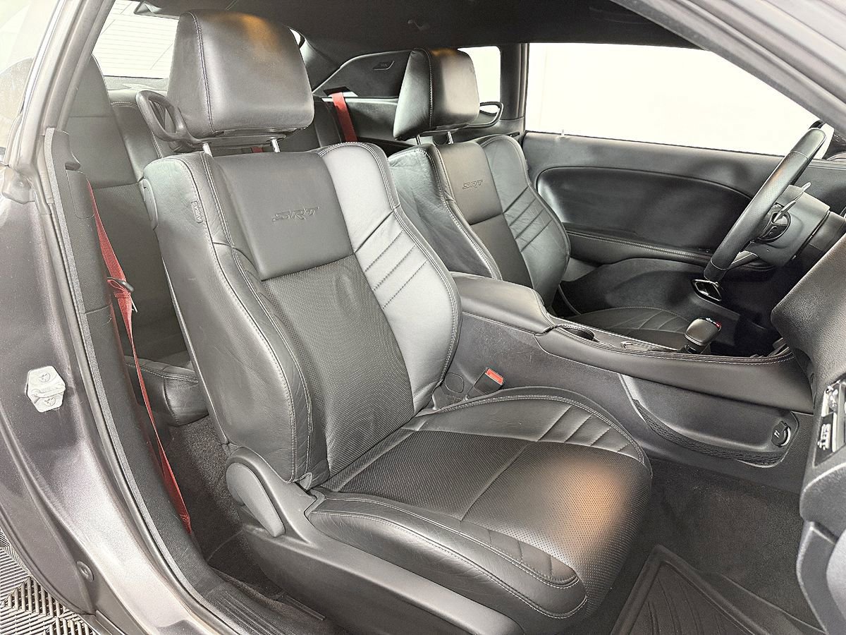 Used 2015 Dodge Challenger SRT Hellcat image 37