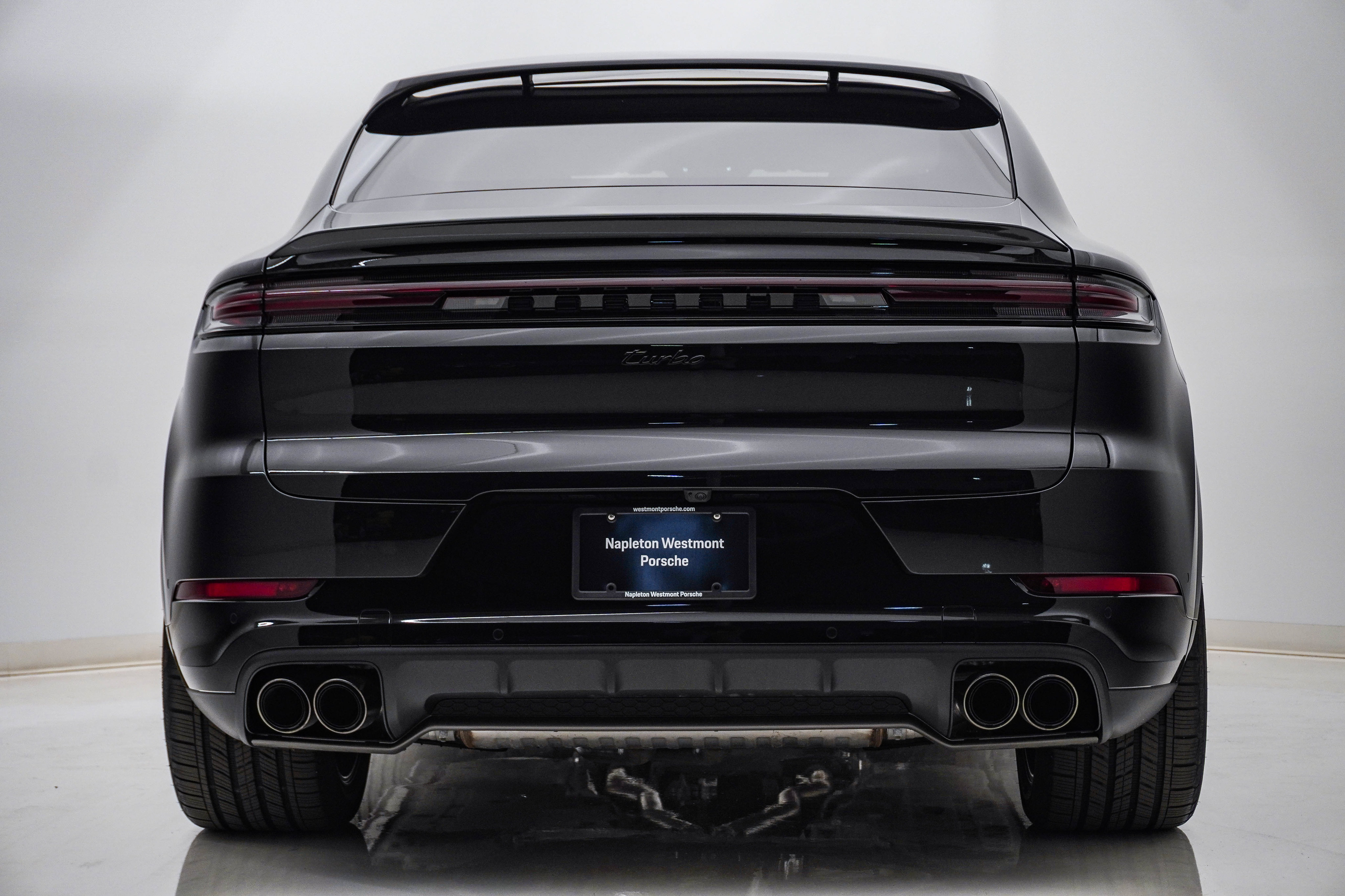 Certified 2025 Porsche Cayenne Turbo AWD/4WD image 10