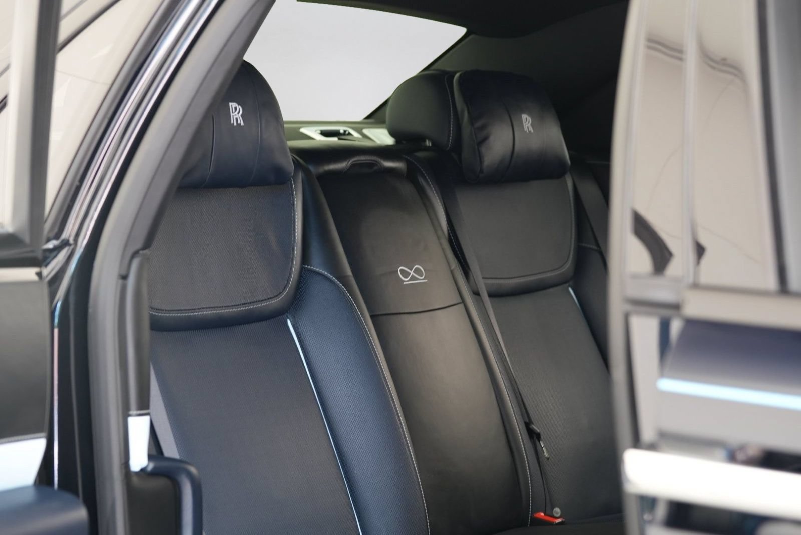 Certified 2020 Rolls-Royce Ghost RWD image 38