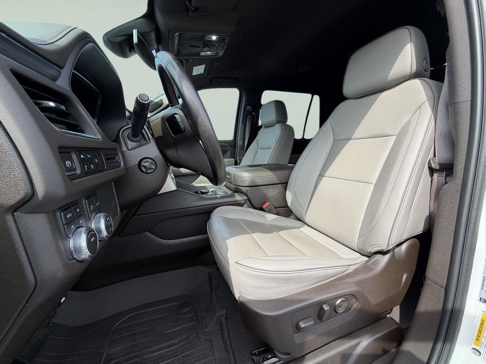 Used 2024 GMC Yukon SLT w/ SLT Luxury Package AWD/4WD image 30