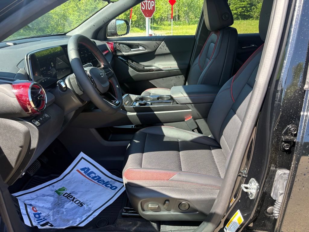 New 2026 Chevrolet Equinox RS w/ Safety and Technology Package AWD/4WD image 16