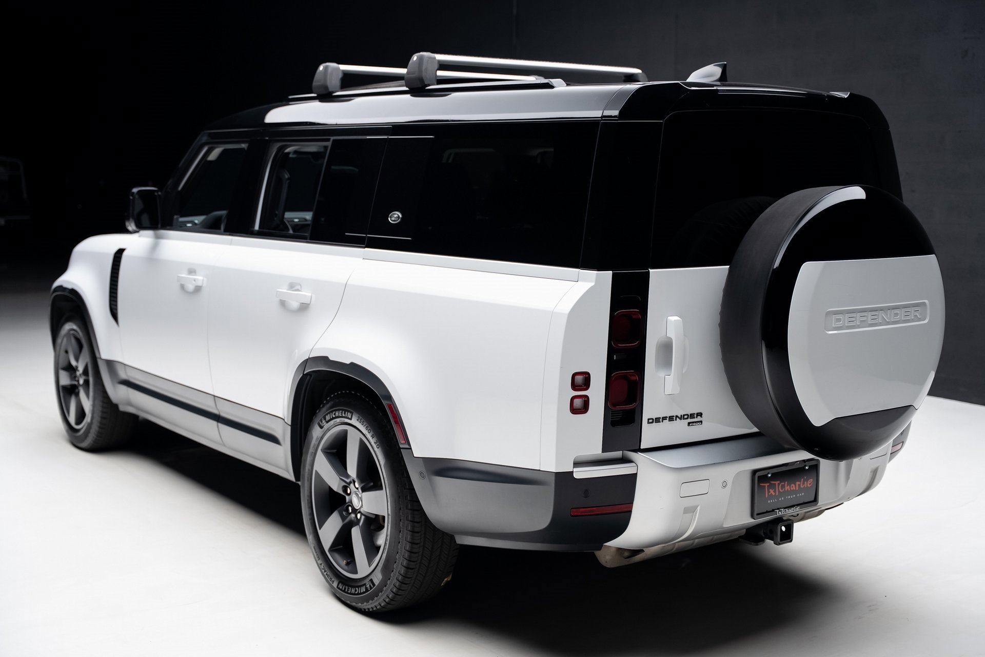 Used 2023 Land Rover Defender 130 SE image 26