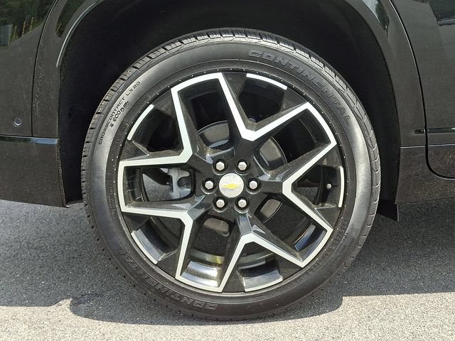 New 2026 Chevrolet Traverse High Country w/ LPO, Floor Liner Package FWD image 5