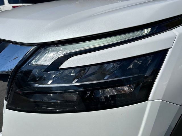 Certified 2025 Nissan Pathfinder Platinum image 7