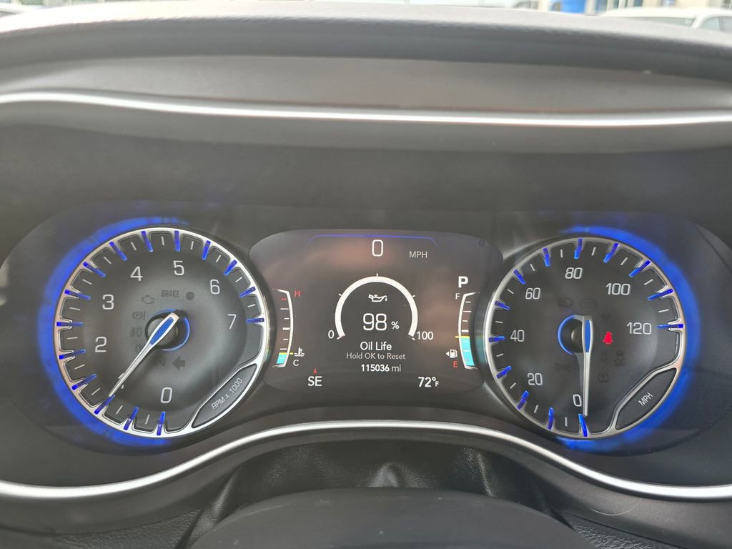 Used 2020 Chrysler Pacifica Touring-L Plus w/ Tire & Wheel Group FWD image 21