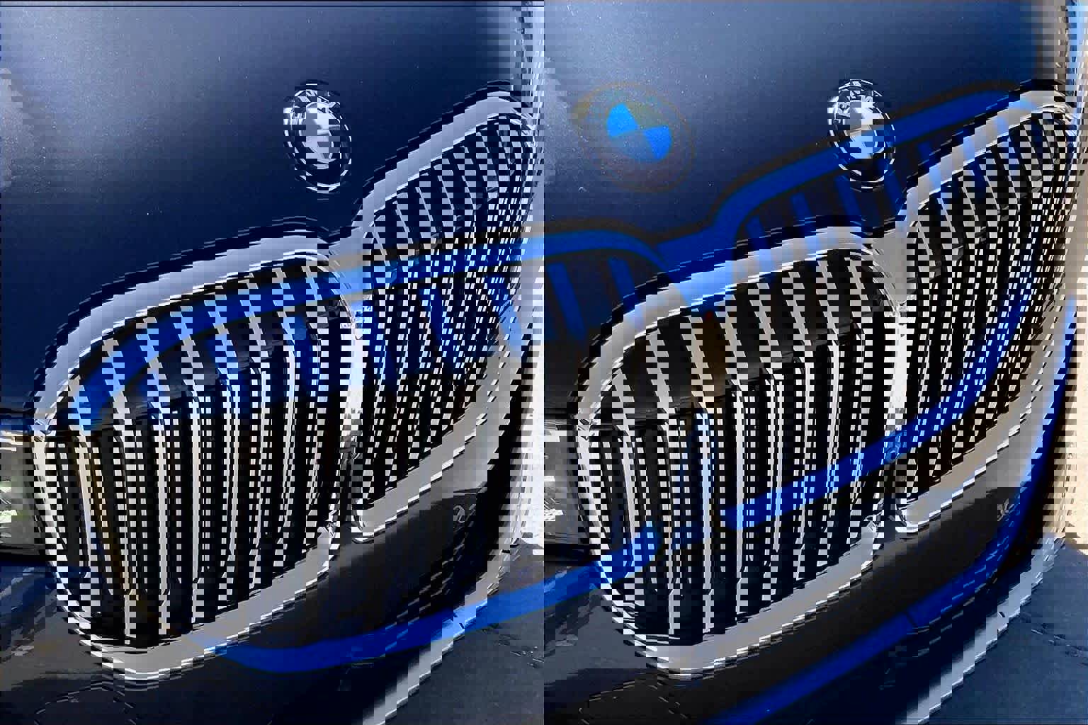 Used 2021 BMW 750i xDrive w/ Luxury Rear Seating Package image 28