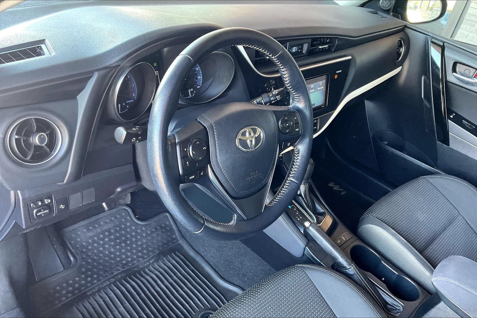Used 2018 Toyota Corolla iM w/ All-Weather Mat Package FWD image 15